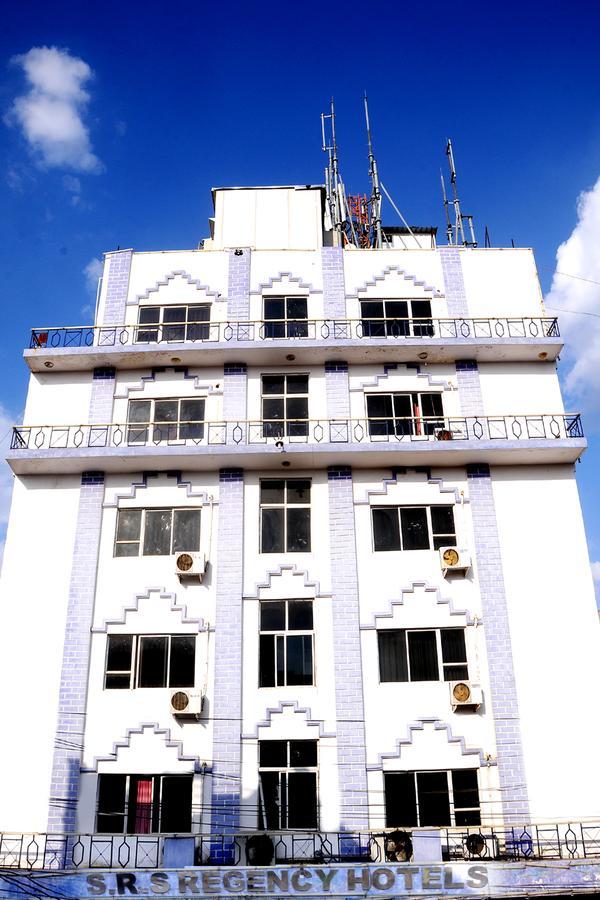 Srs Regency Hotel Anantapur Exterior foto