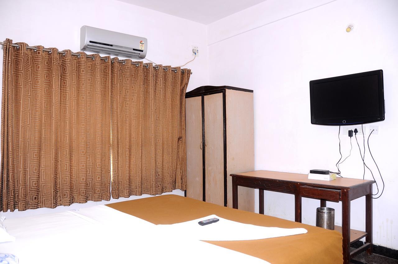 Srs Regency Hotel Anantapur Quarto foto